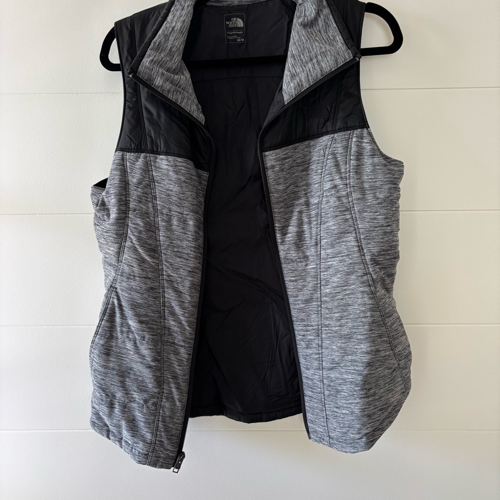 The North Face Women’s Medium Vest – Heather Gray & Black